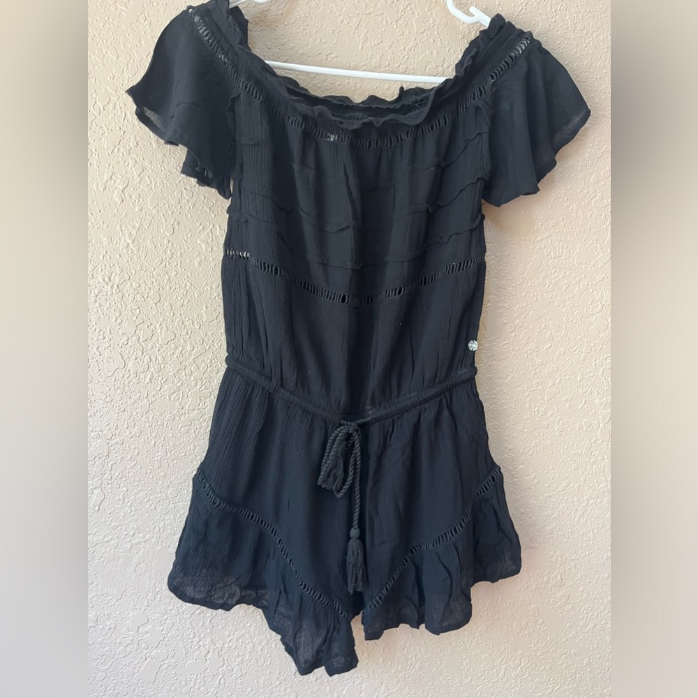 Womens Rip Curl Black Romper Sz XS EUC Lined Shorts Tie Waist Gauzey fabric